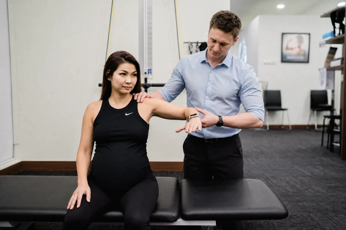Chiropractor During Pregnancy: Is It Safe, and What Can It Help With?